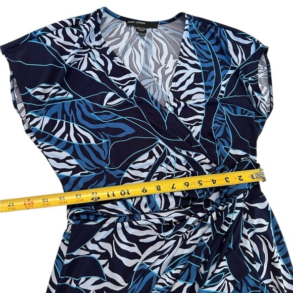 Maggy London Wrapped Around Belted Tie on the Side Size 8 - Picture 15 of 17